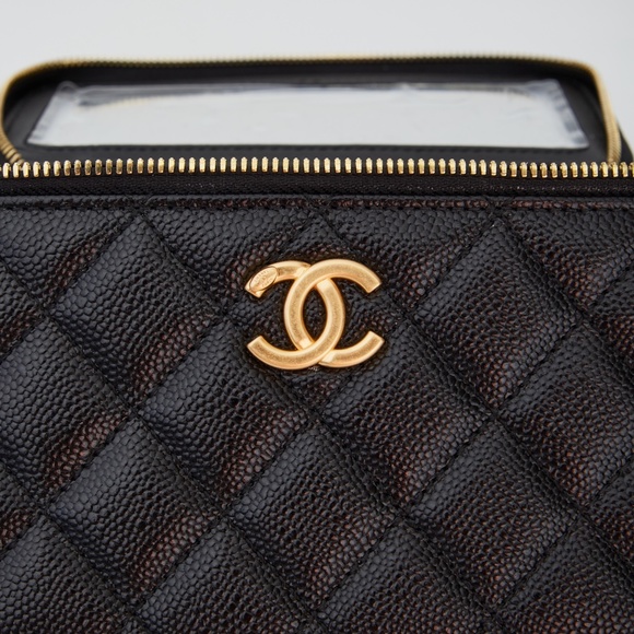 CHANEL BLACK CAVIAR QUILTED PICK ME UP VANITY CASE BAG (2022) - Picture 5 of 10